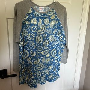 NWT LuLaRoe Randy Baseball Tee  Size L